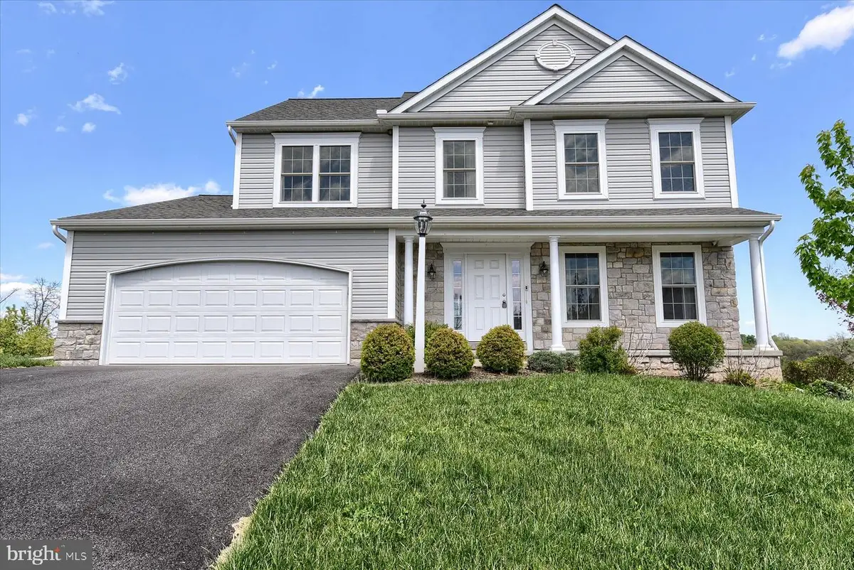 7050 Beaver Spring Rd, Harrisburg, PA 17111 - #1