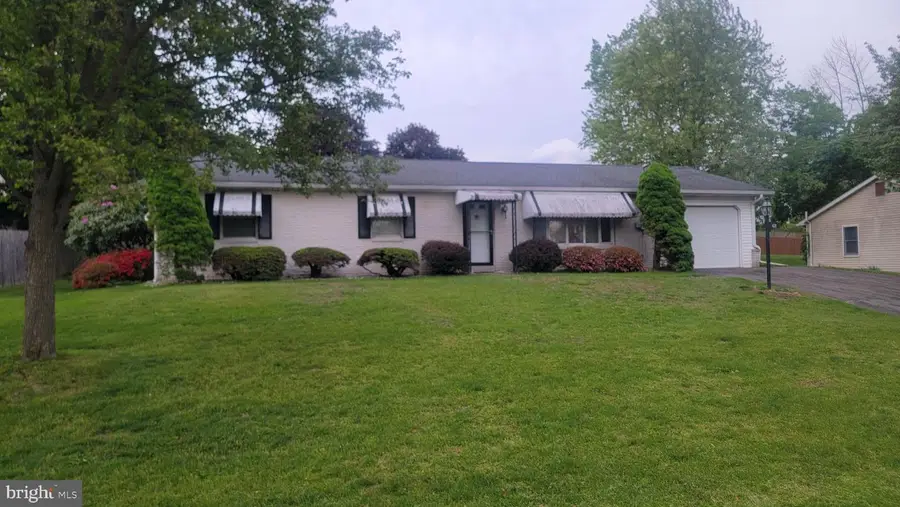421 N. 3rd St, Halifax, PA 17032 - #2