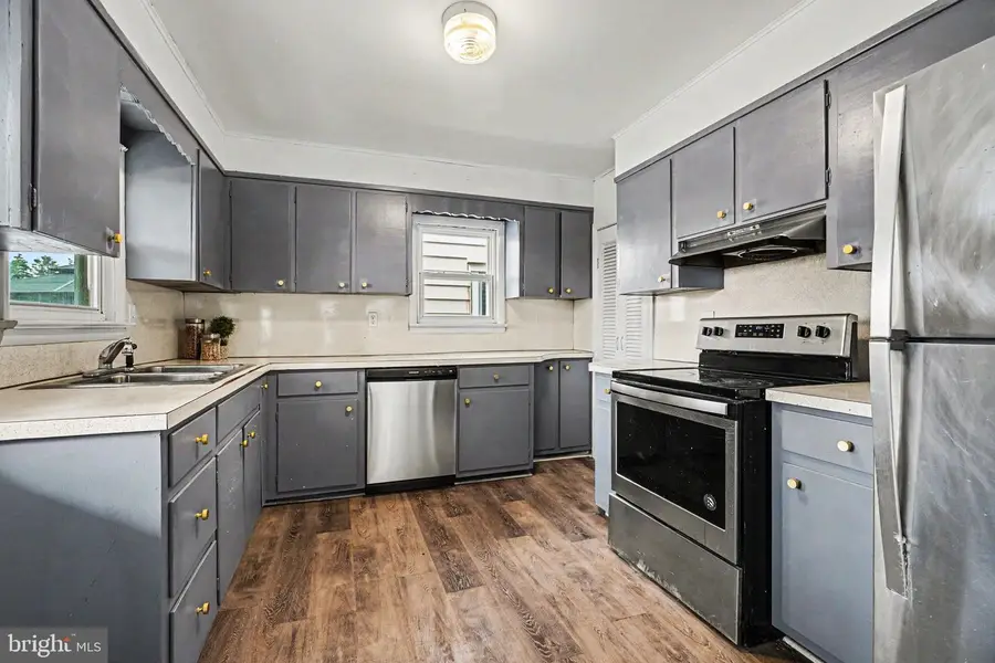 28 N 4th St, Halifax, PA 17032 - #3