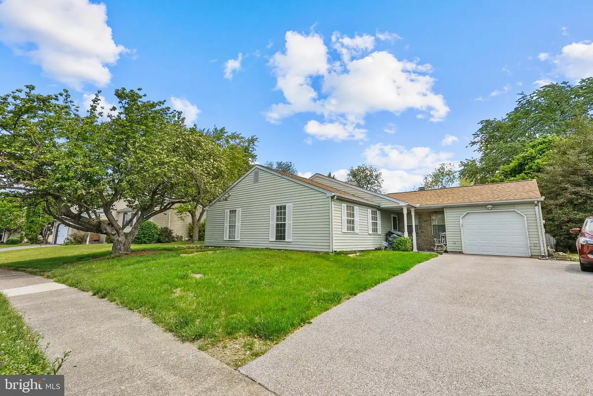 138 Huntley Dr, Harrisburg, PA 17112 - #1
