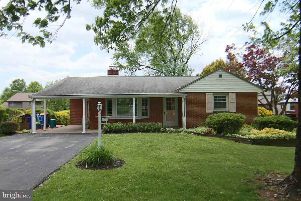 6893 Chambers Hill Rd, Harrisburg, PA 17111 - #1