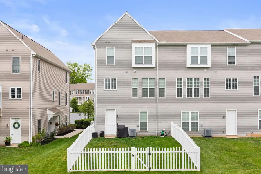 541 Fawn Ln, Hummelstown, PA 17036 - #3