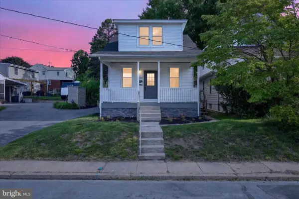 3408 Schoolhouse Ln, HARRISBURG, PA 17109