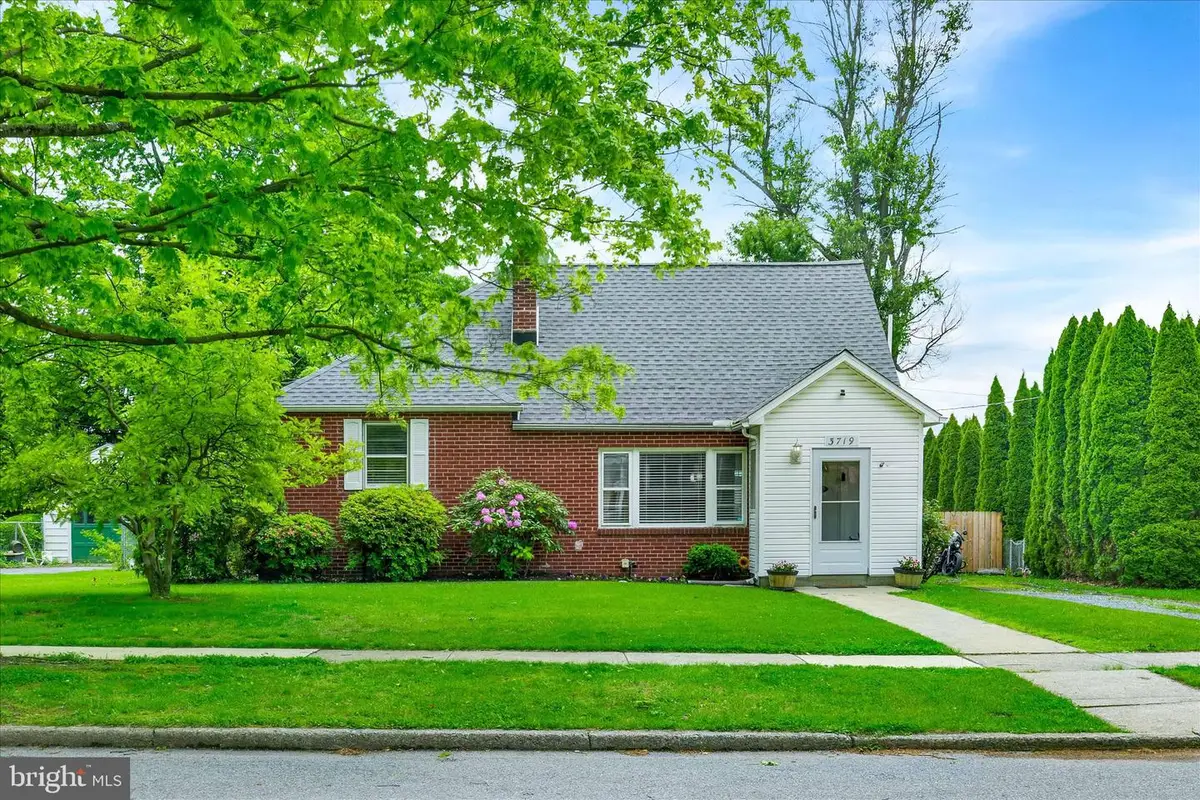 3719 Elder Rd, Harrisburg, PA 17111 - #1