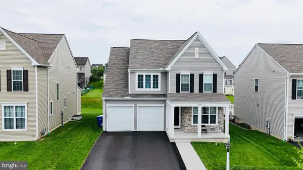 1820 Ethan Dr, HARRISBURG, PA 17110