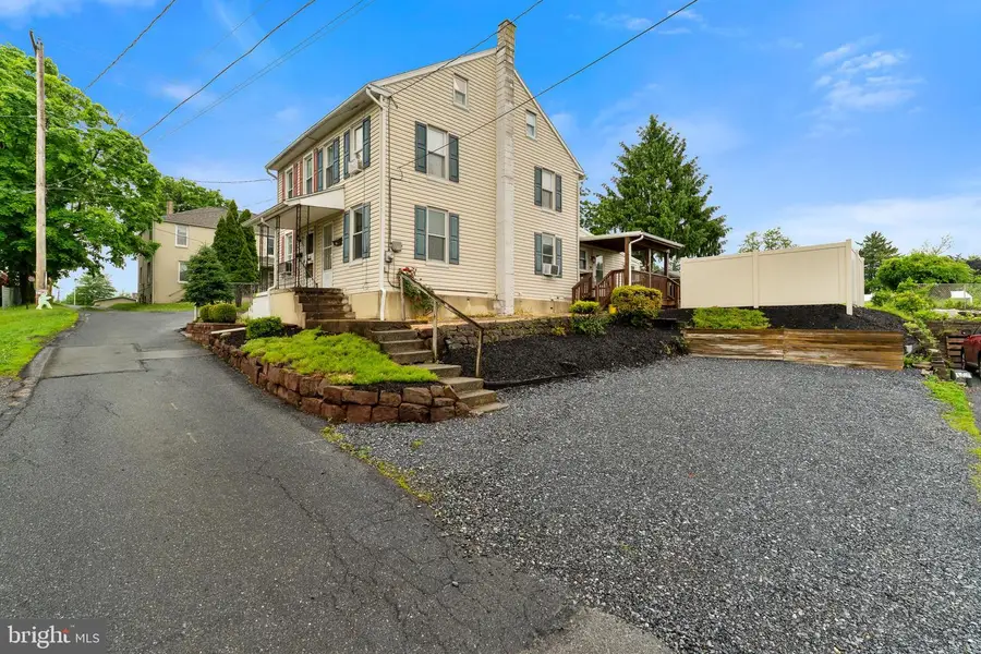 412 Apple Ave, Middletown, PA 17057 - #2