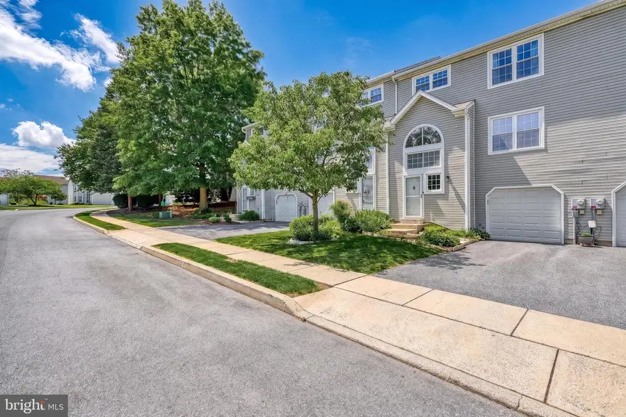 6239 Spring Knoll Dr, Harrisburg, PA 17111 - #2