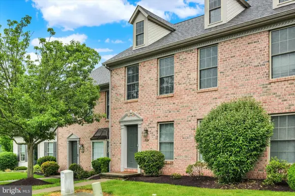 305 Saddle Ridge Ct, HARRISBURG, PA 17110