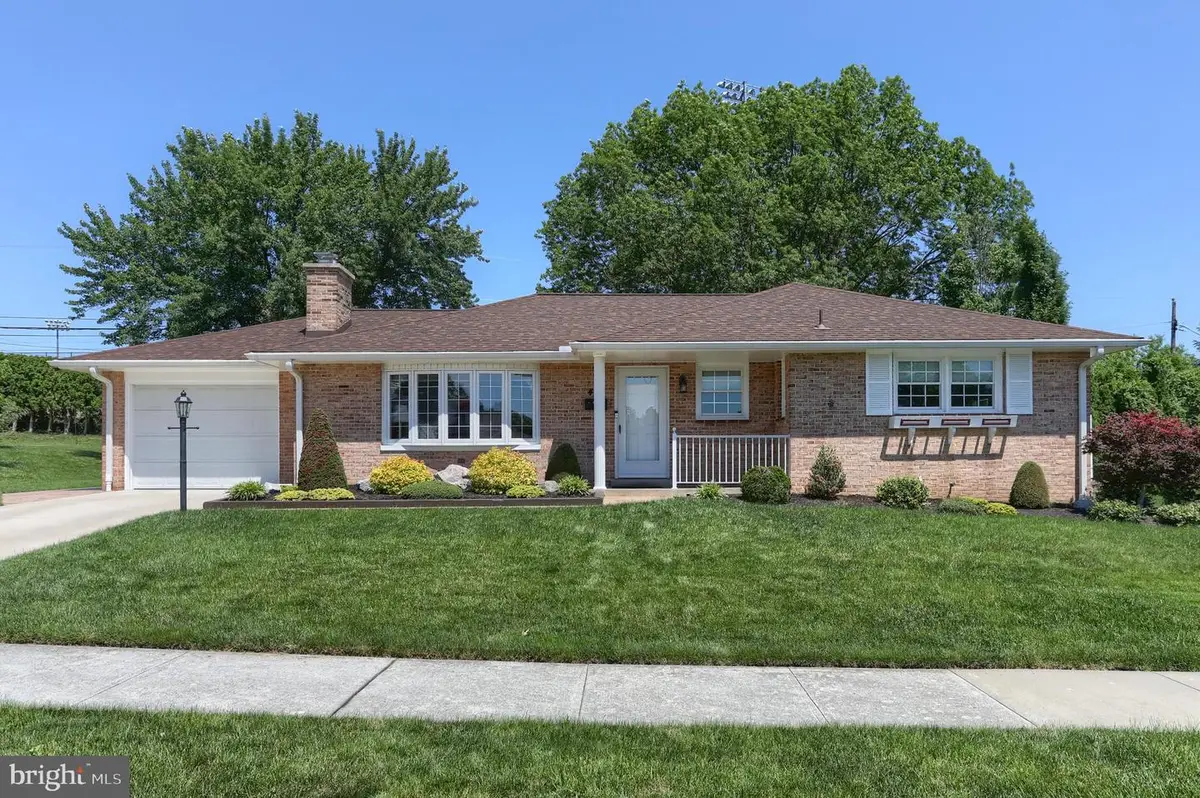 421 Berryhill Rd, Harrisburg, PA 17109 - #1