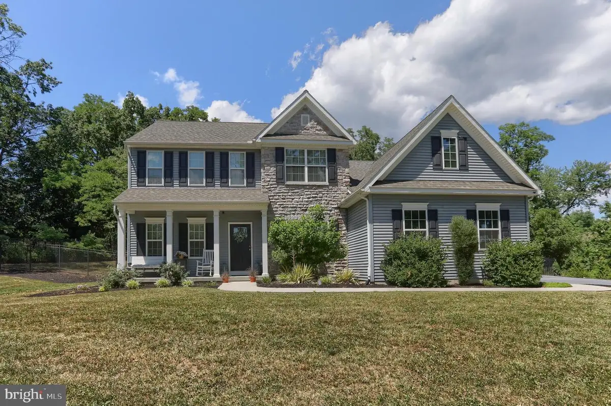2805 Ionoff Rd, Harrisburg, PA 17110 - #1
