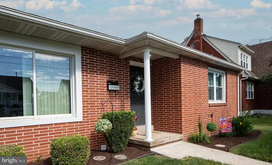 111 N Race St, Middletown, PA 17057 - #3