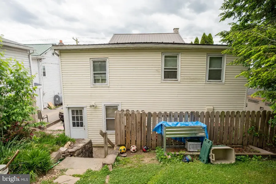 503 High St, Dauphin, PA 17018 - #3