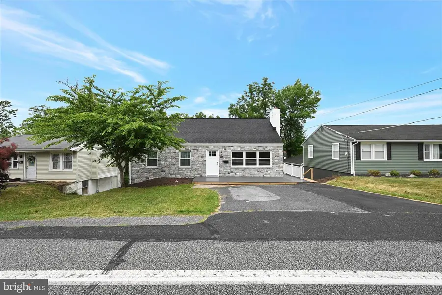 3947 Elmerton Ave, Harrisburg, PA 17109 - #2