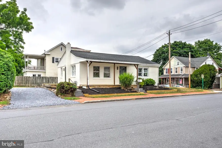 271 N Race St, Middletown, PA 17057 - #2