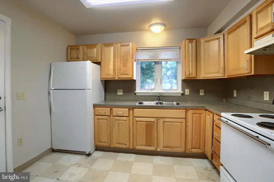 1631 Derry St, Harrisburg, PA 17104 - #3