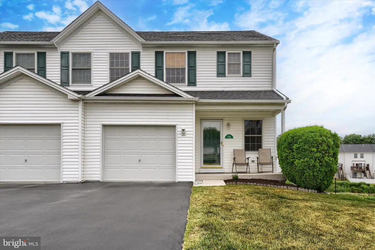 215 Meadow Ln, Harrisburg, PA 17112 - #1