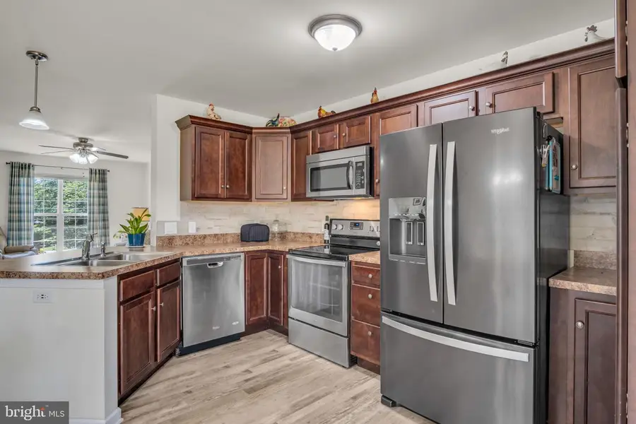 7808 Dewey Dr, Harrisburg, PA 17112 - #2