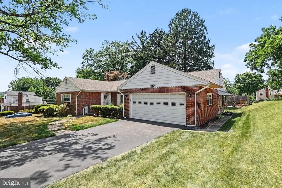 400 Rosewood Ln, Harrisburg, PA 17111 - #3