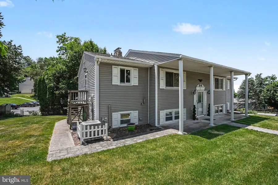 469 Hoffman Dr, Harrisburg, PA 17111 - #3