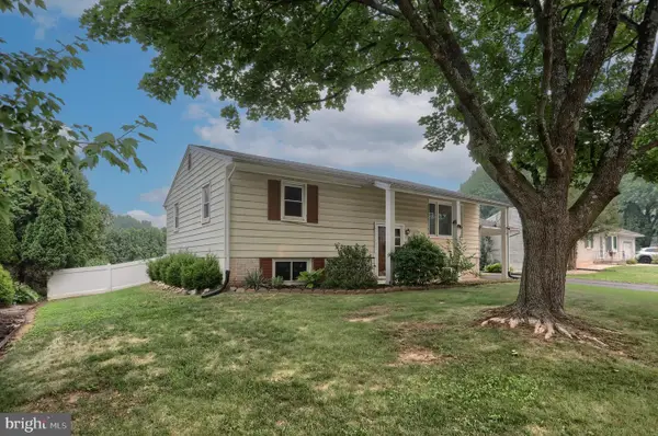 1132 Cornell Dr, HUMMELSTOWN, PA 17036