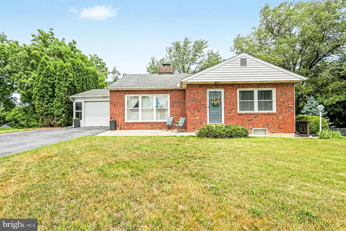 5016 Irene Dr, Harrisburg, PA 17112 - #1