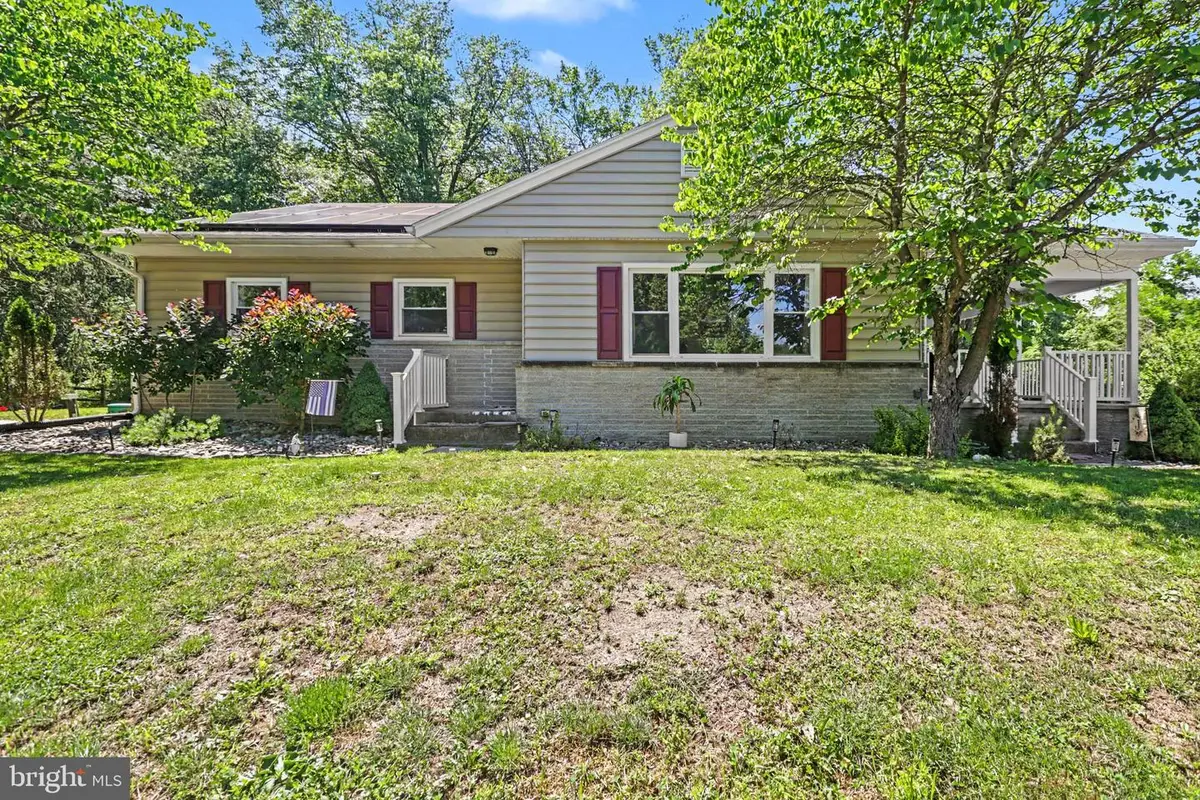 331 Lakewood Dr, Harrisburg, PA 17112 - #1