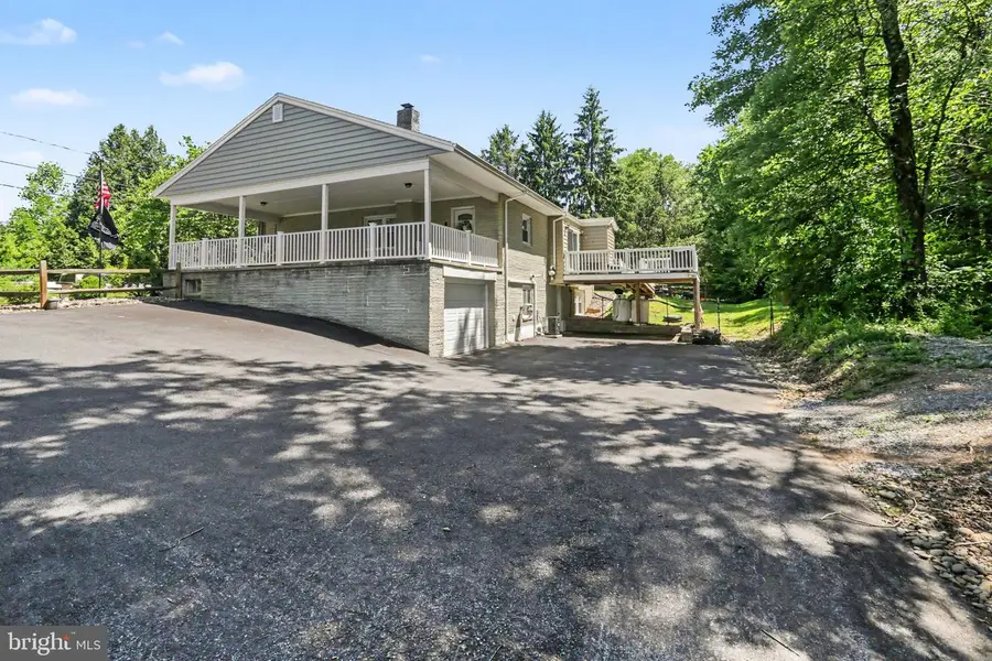 331 Lakewood Dr, Harrisburg, PA 17112 - #3