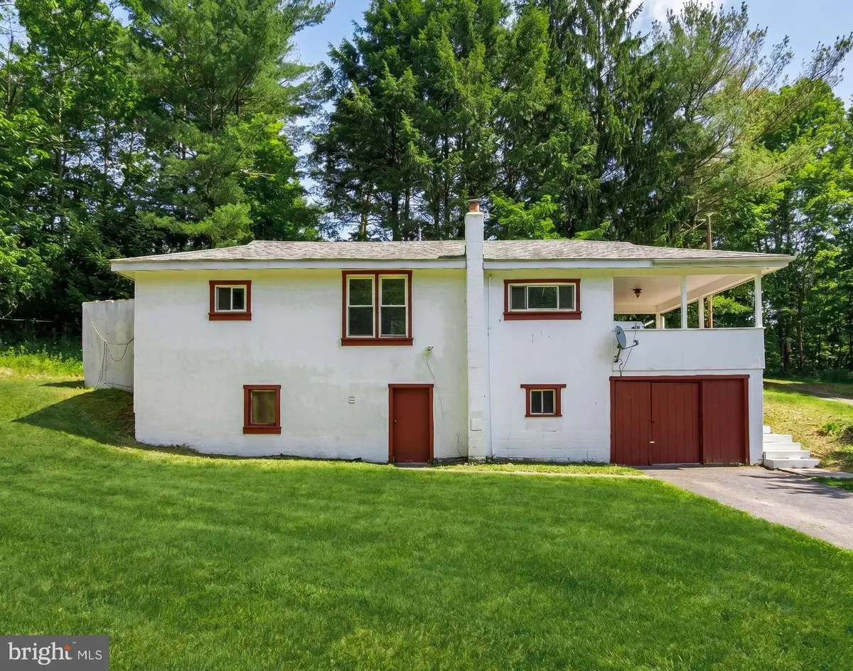 4586 Back Road, Halifax, PA 17032 - #1