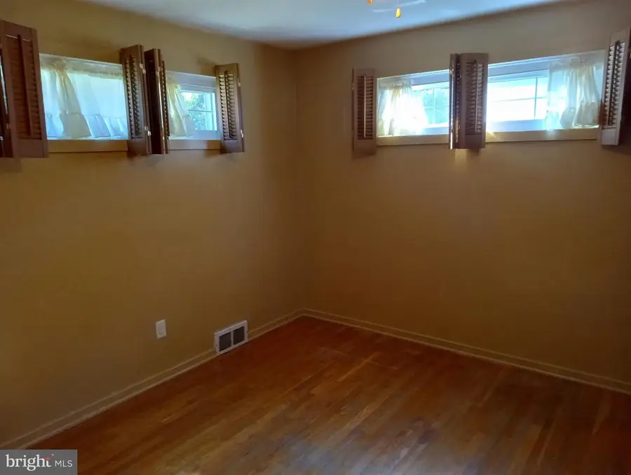 1335 S 19th St, Harrisburg, PA 17104 - #3
