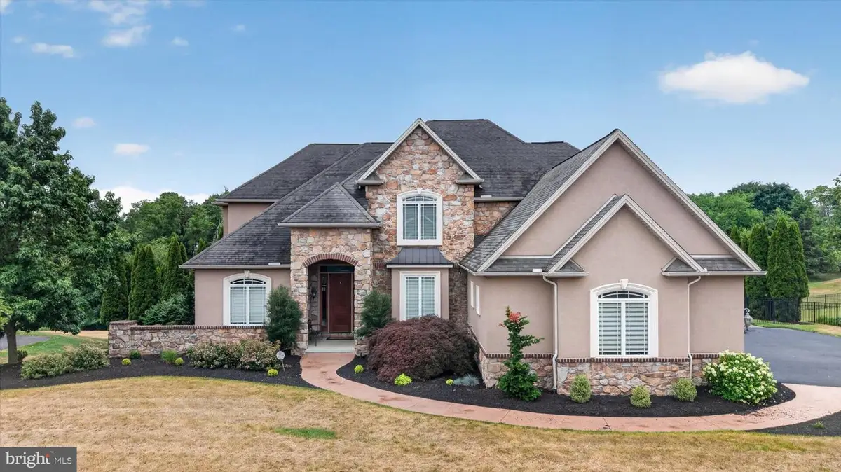 6505 Plowman Rdg, Harrisburg, PA 17112 - #1
