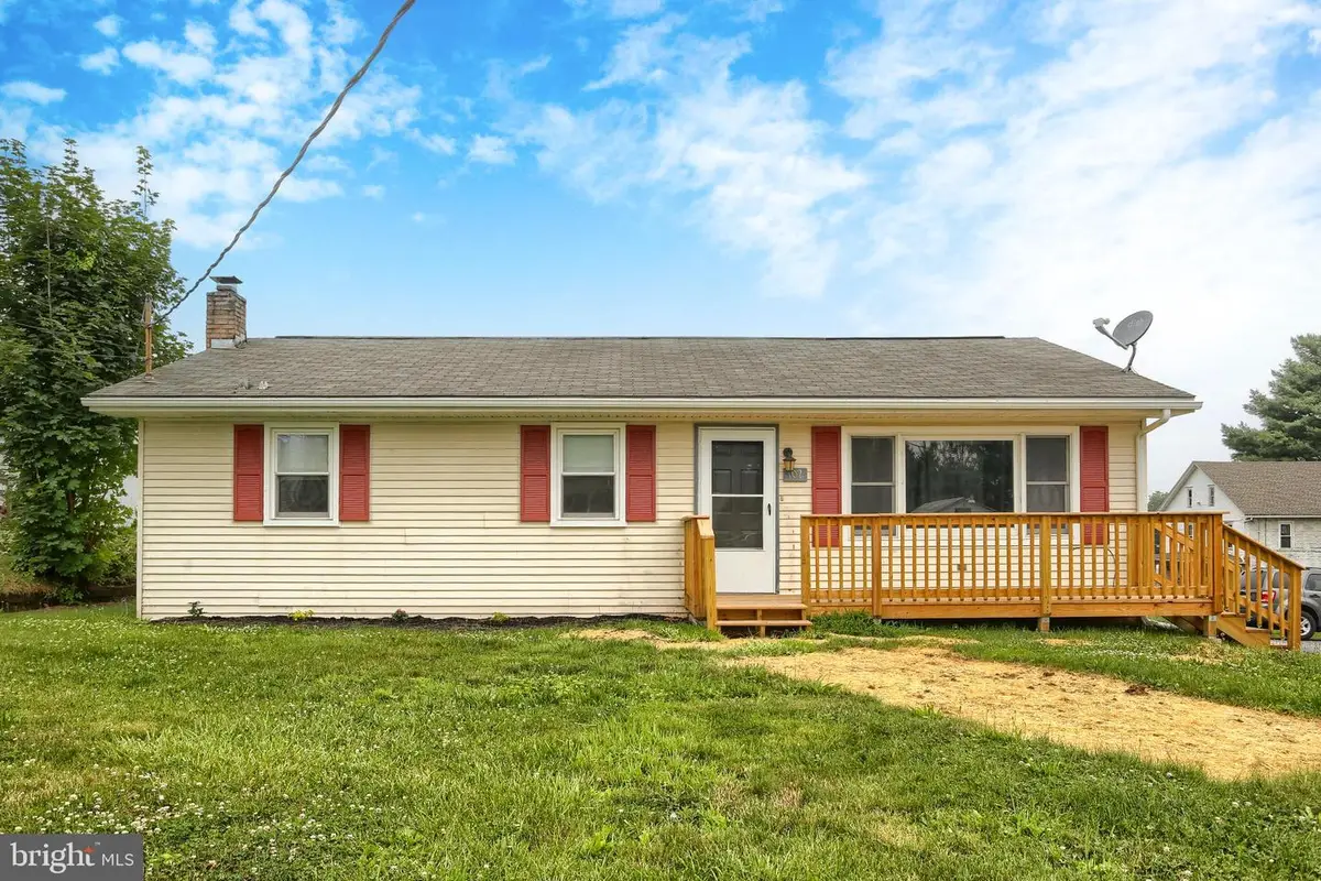 102 5th St, Millersburg, PA 17061 - #1