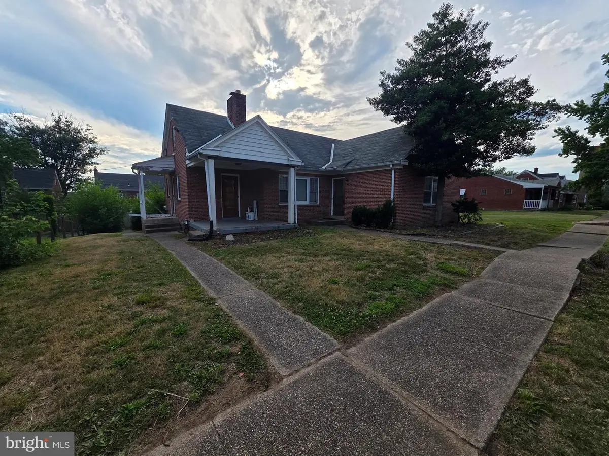 2414 Logan St, Harrisburg, PA 17110 - #1