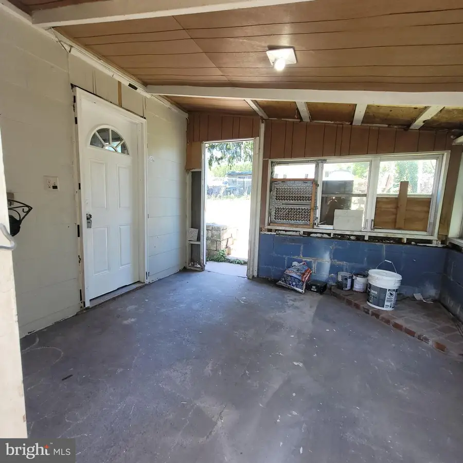 507 W Market St, Williamstown, PA 17098 - #3