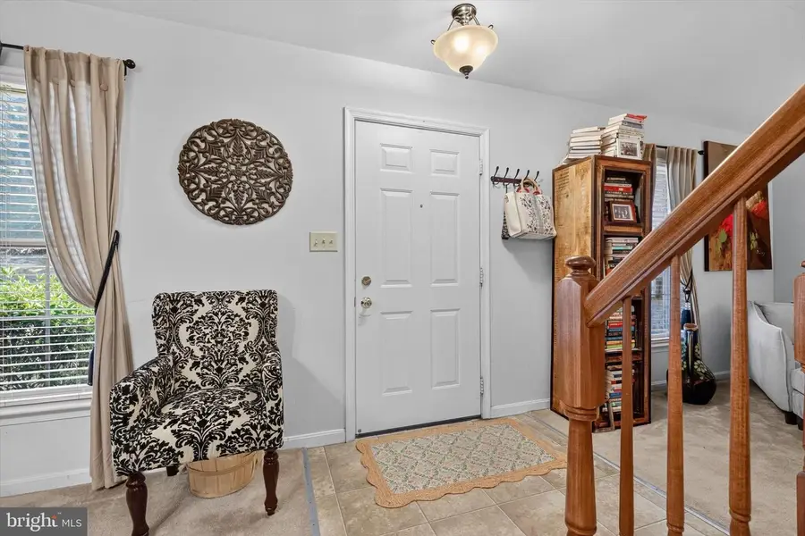 409 Park View Dr, Harrisburg, PA 17110 - #3
