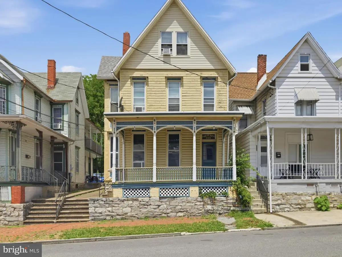 335 Pine St, Steelton, PA 17113 - #1