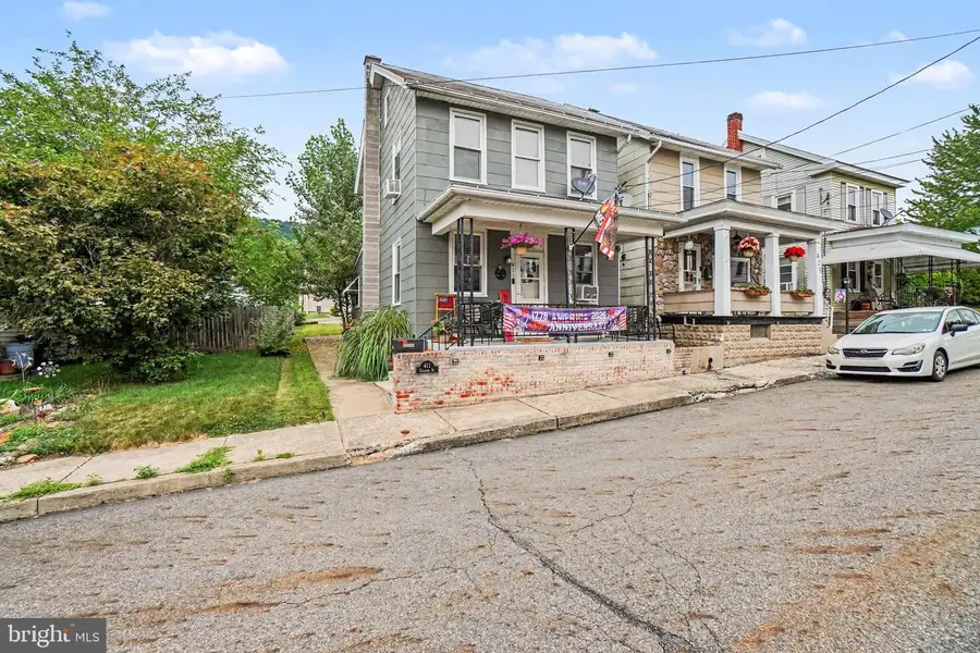 411 Elizabeth St, Williamstown, PA 17098 - #3