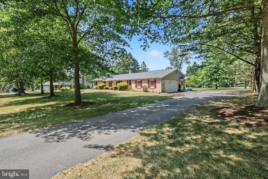 1308 Montfort Dr, Harrisburg, PA 17110 - #2