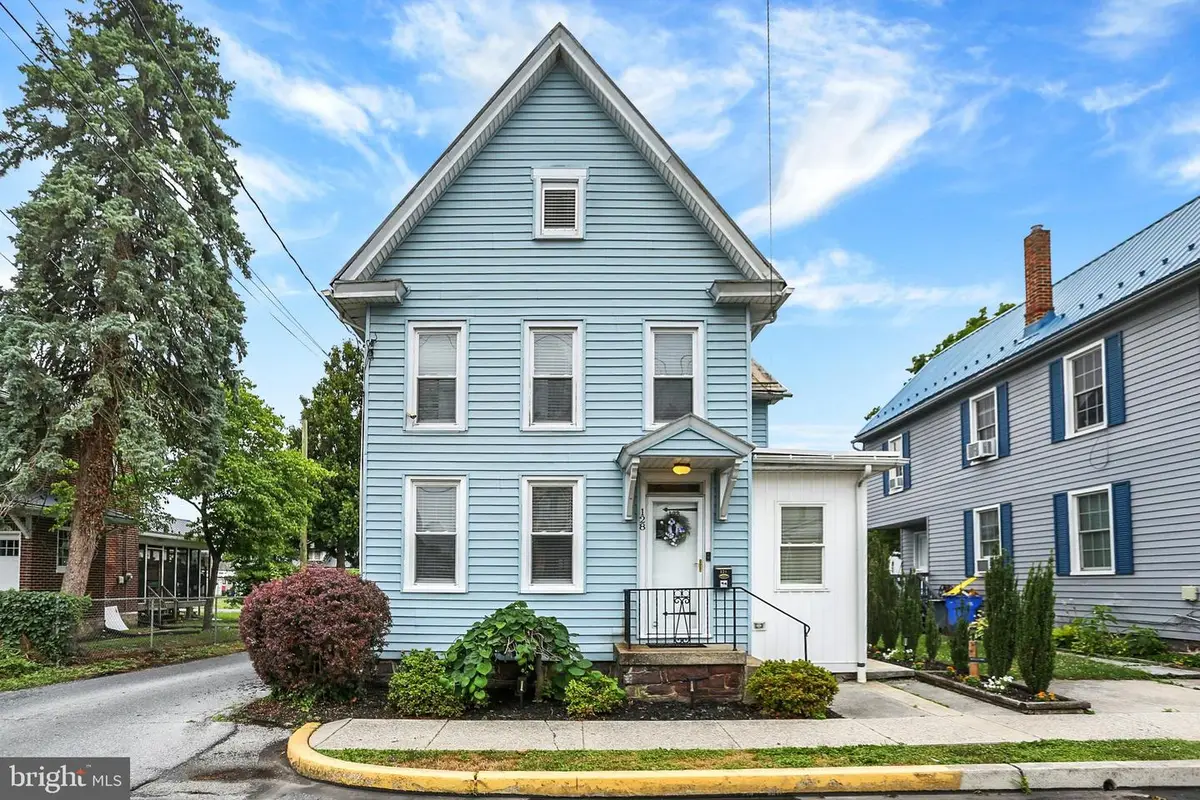 128 E Emaus St, Middletown, PA 17057 - #1