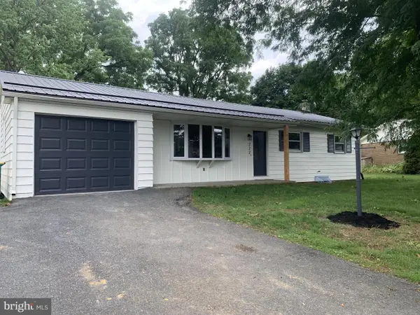 222 Robin Rd, HERSHEY, PA 17033