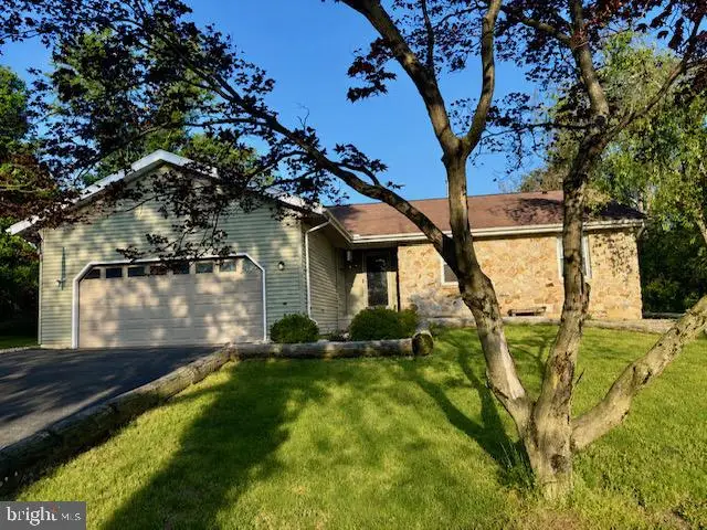 223 Pineview Dr, Palmyra, PA 17078 - #2
