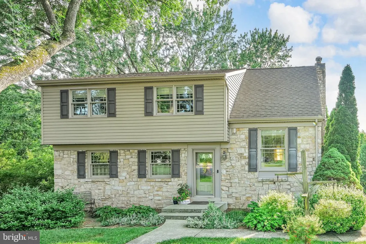 8 Sycamore Rd, Hummelstown, PA 17036 - #1