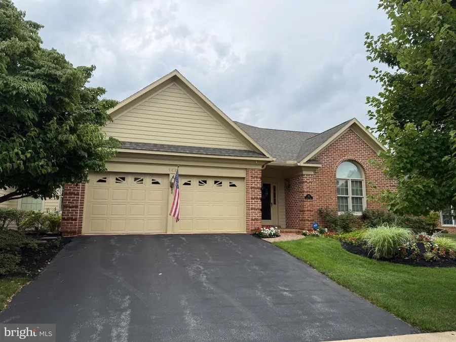 122 Almond Dr, Hershey, PA 17033 - #2