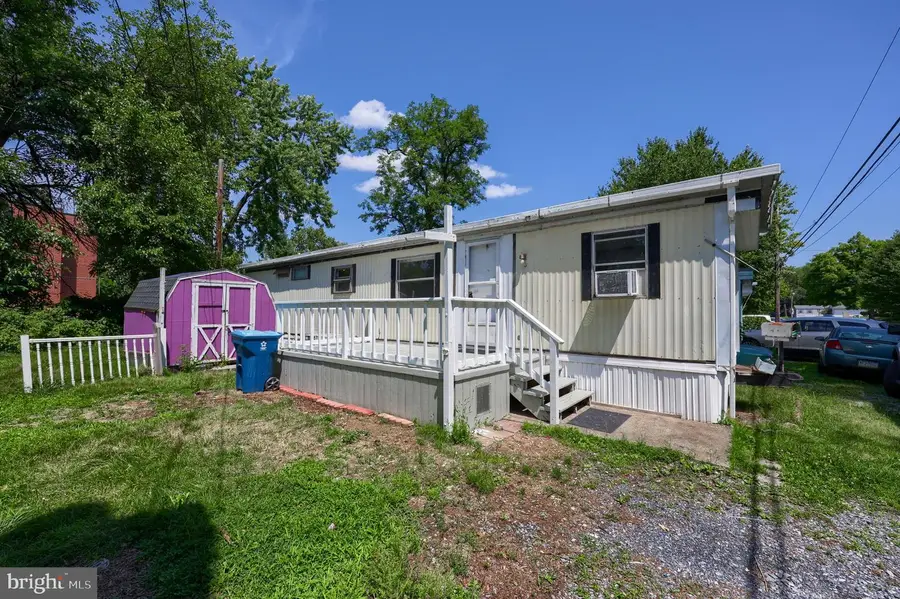 410 Willow St, Highspire, PA 17034 - #3