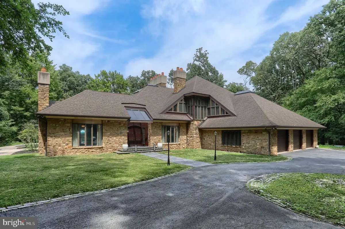 51 Hill Manor Dr, Hershey, PA 17033 - #1