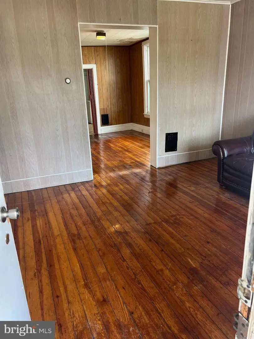 2042 Berryhill St, Harrisburg, PA 17104 - #3