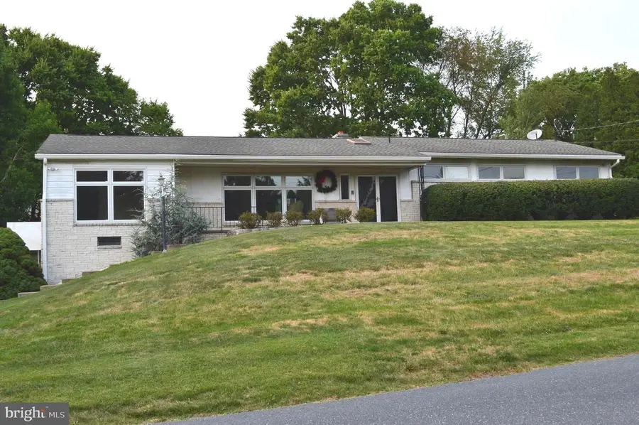 1406 Regency Cir, Harrisburg, PA 17110 - #2