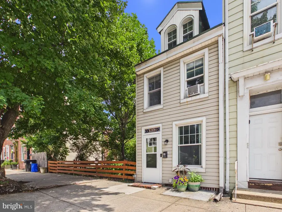 1319 N 2nd St, Harrisburg, PA 17102 - #2