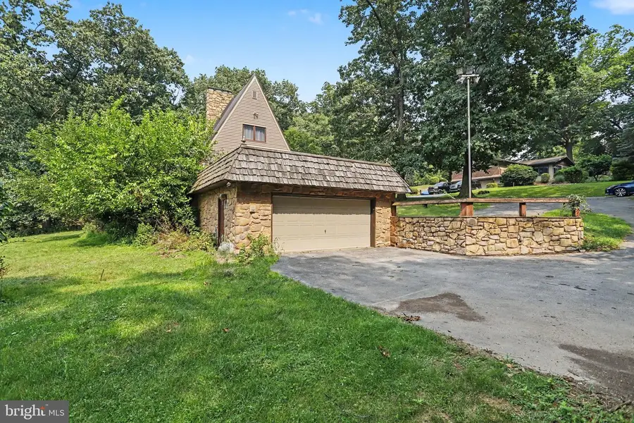299 Mushroom Hill Rd, Harrisburg, PA 17111 - #2