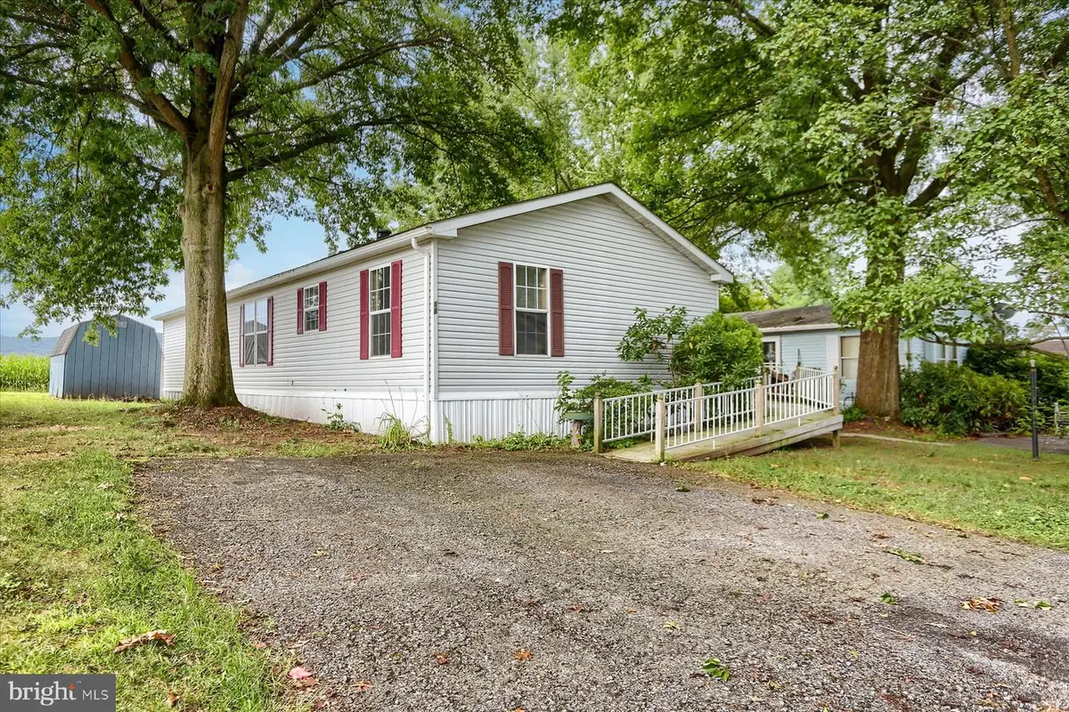 18 Midland Dr, Millersburg, PA 17061 - #1