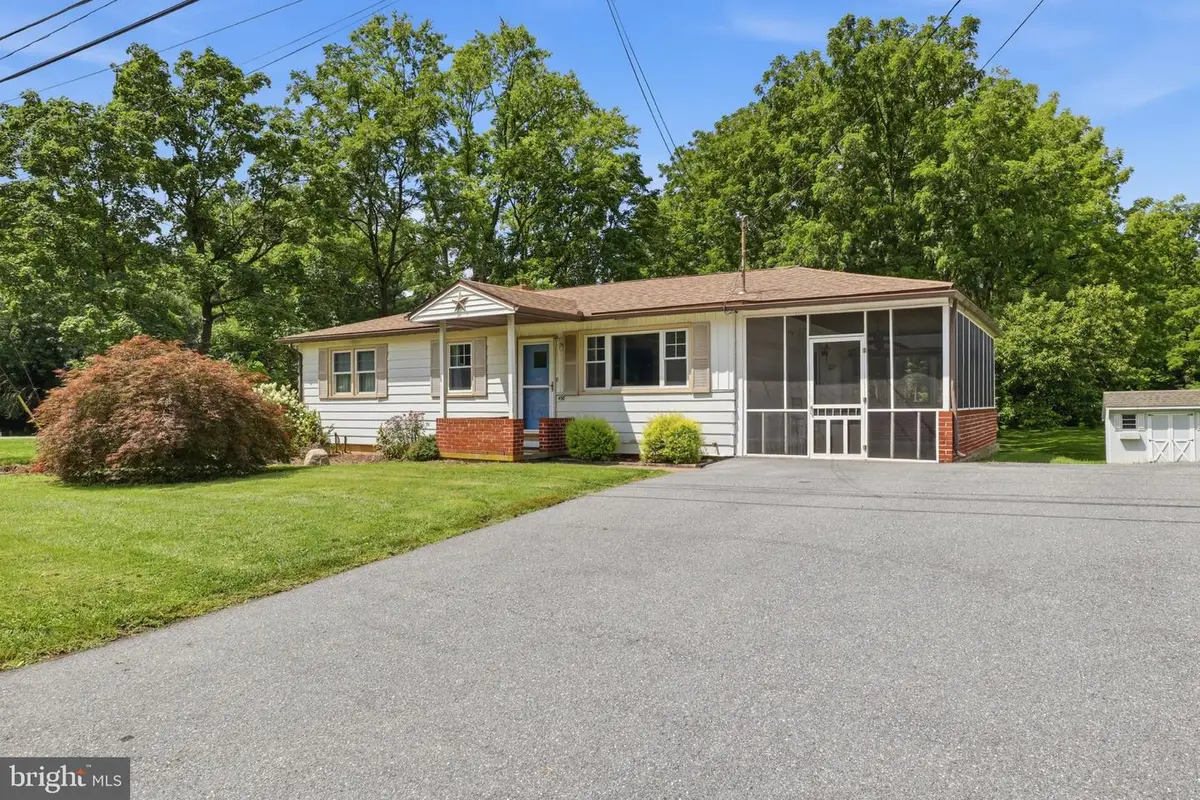 498 Middletown Rd, Hummelstown, PA 17036 - #1
